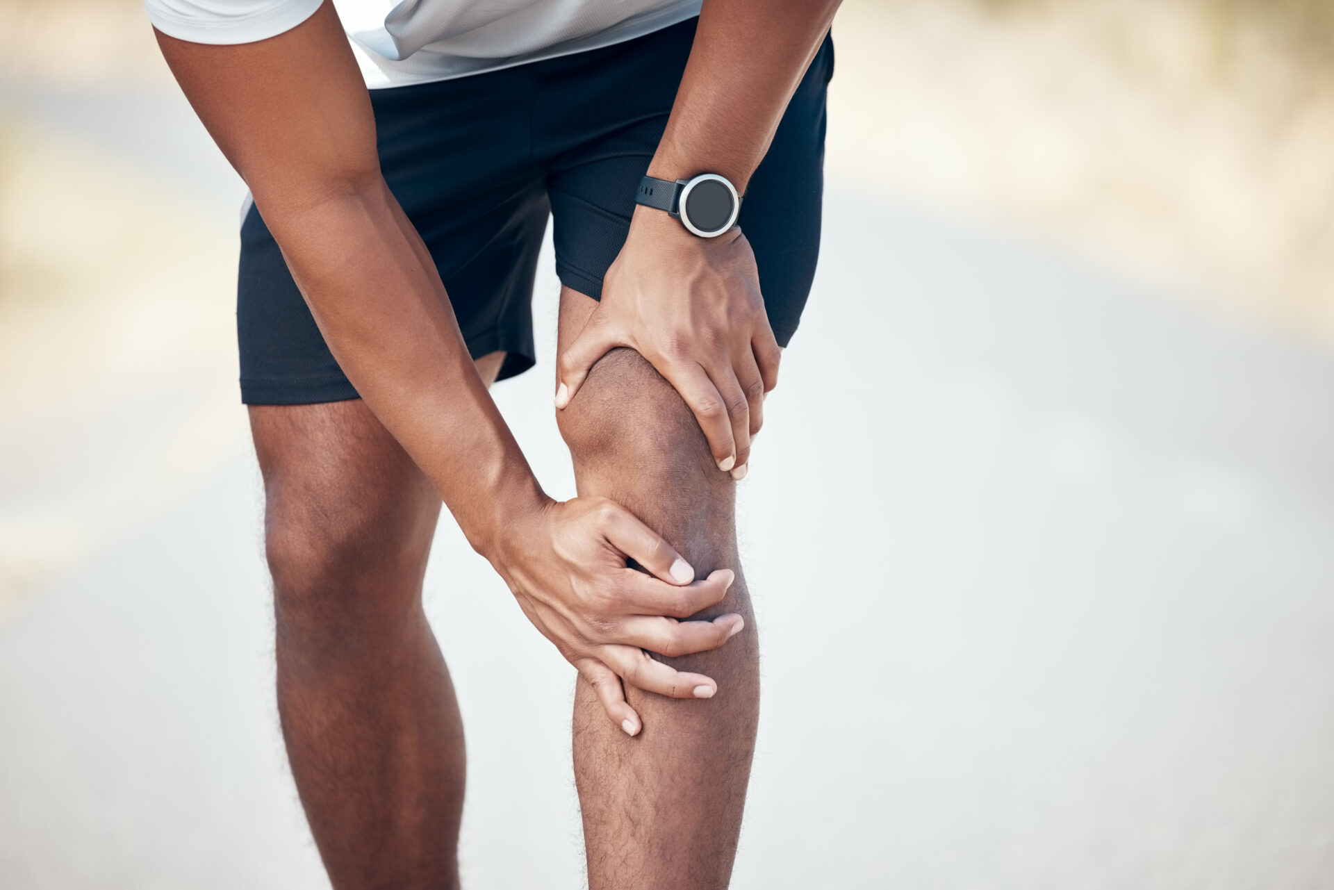 what causes knee pain